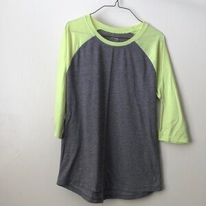 Danskin Now Women Raglan Shirt Size M